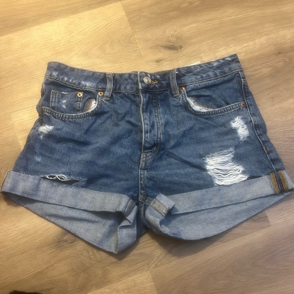 H&M Divided jean shorts